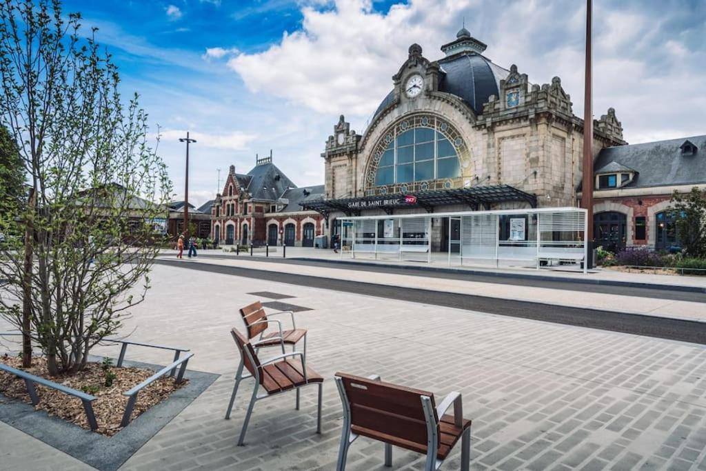 Appartement Cozy En Face De La Gare - Saint-Brieuc Dış mekan fotoğraf